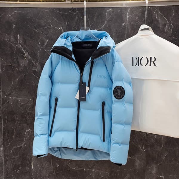 すぐ届 ディオール Descente&Peter Doig パファージャケット 偽物 deu86465